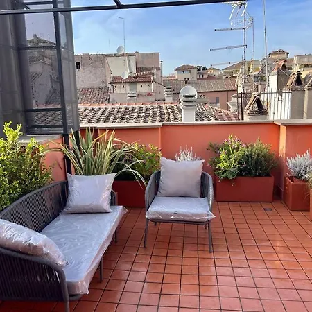 Апартаменты New! Uptown Terraces *