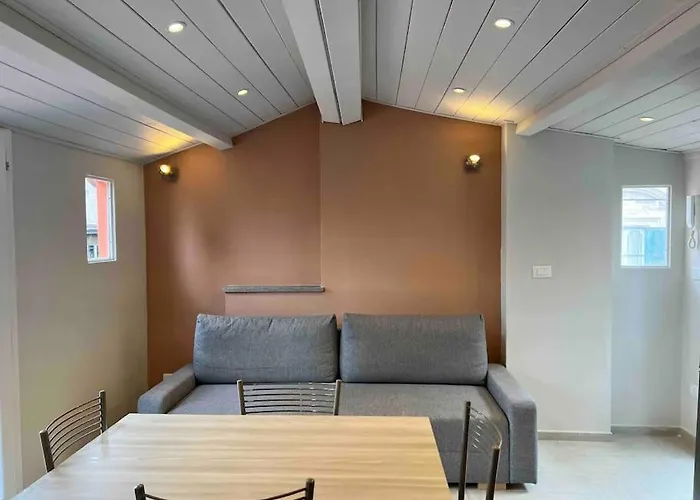 New! Uptown Terraces דירה *